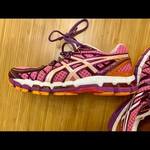 Gel Kayano 20 women’s size 8.5.